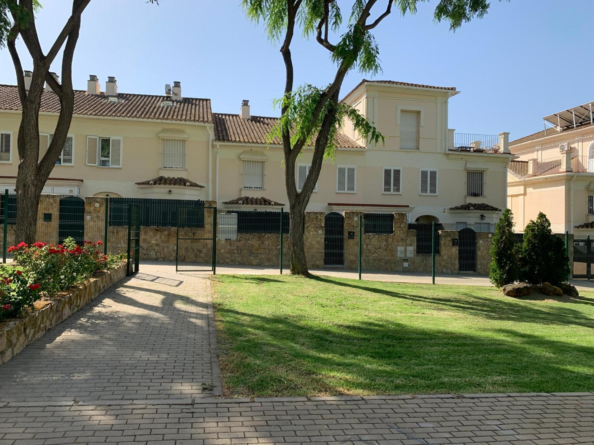 Bonita Casa En Entorno Idilico Villa Tomares Buitenkant foto